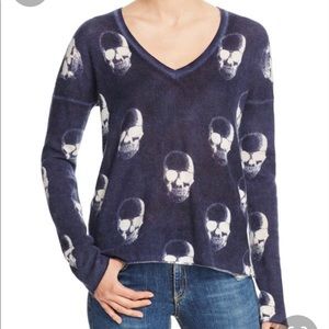 Bloomingdales Aqua Cashmere chaos skull V Neck